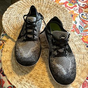 NIKE RUNNING LIKE NEW